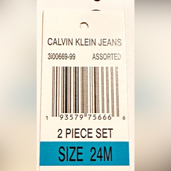 Little girl 2 T Calvin Klein Dress NWT - Picture 4 of 4